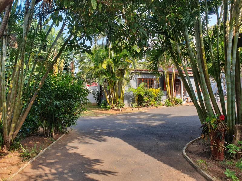 6 Bedroom Property for Sale in Umtentweni KwaZulu-Natal