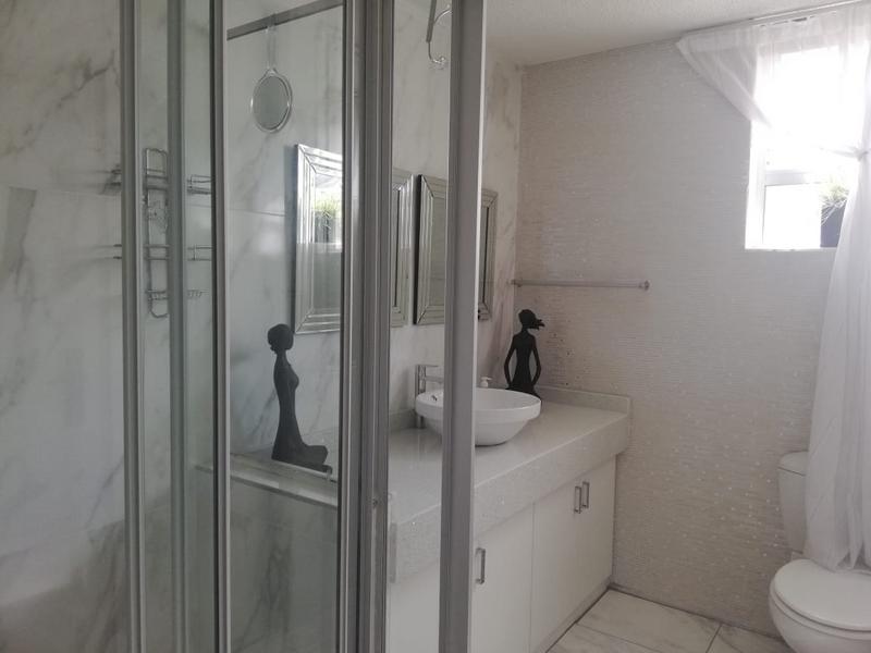 3 Bedroom Property for Sale in Uvongo KwaZulu-Natal