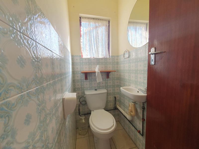 2 Bedroom Property for Sale in Umtentweni KwaZulu-Natal