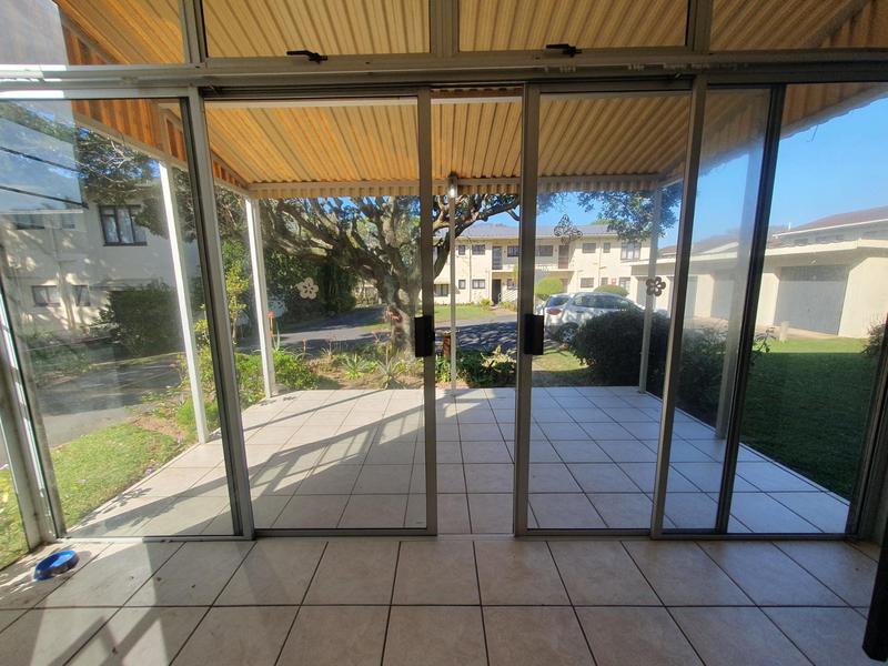 2 Bedroom Property for Sale in Umtentweni KwaZulu-Natal