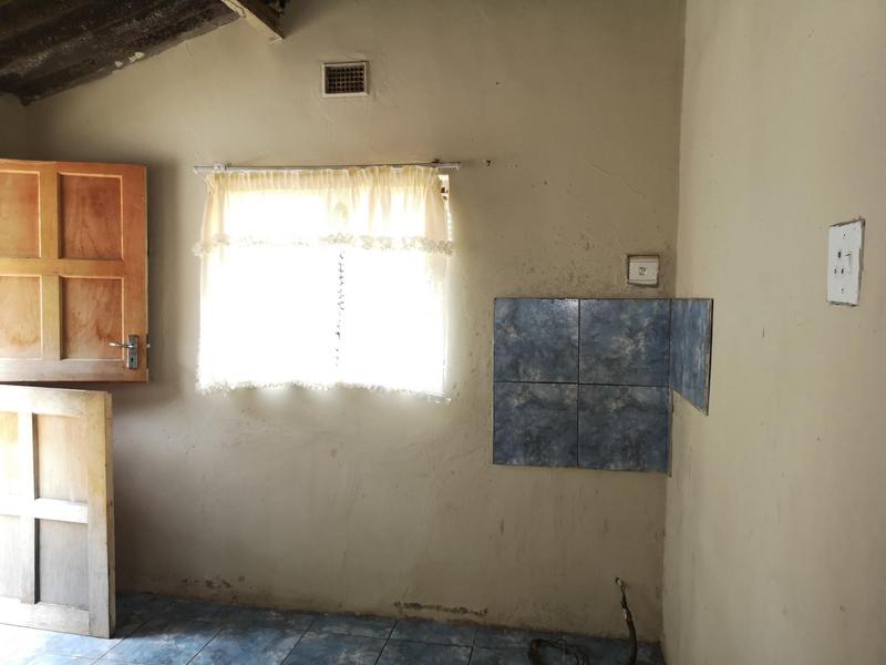 2 Bedroom Property for Sale in Umlazi KwaZulu-Natal