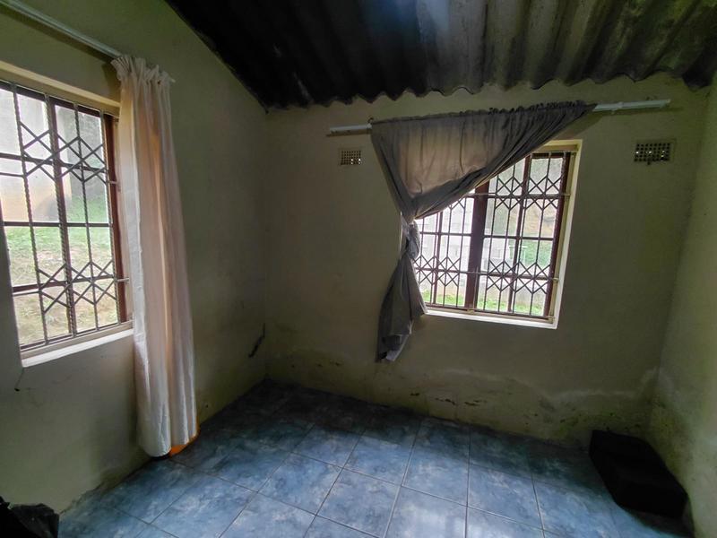 2 Bedroom Property for Sale in Umlazi KwaZulu-Natal