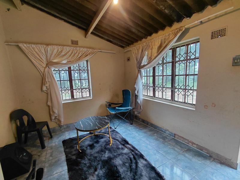 2 Bedroom Property for Sale in Umlazi KwaZulu-Natal