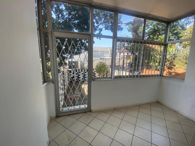 To Let 1 Bedroom Property for Rent in Glenwood KwaZulu-Natal
