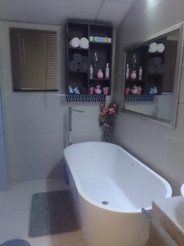 2 Bedroom Property for Sale in Grove End KwaZulu-Natal