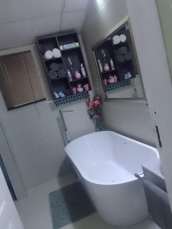 2 Bedroom Property for Sale in Grove End KwaZulu-Natal