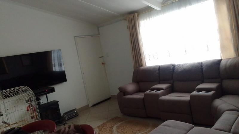 2 Bedroom Property for Sale in Grove End KwaZulu-Natal