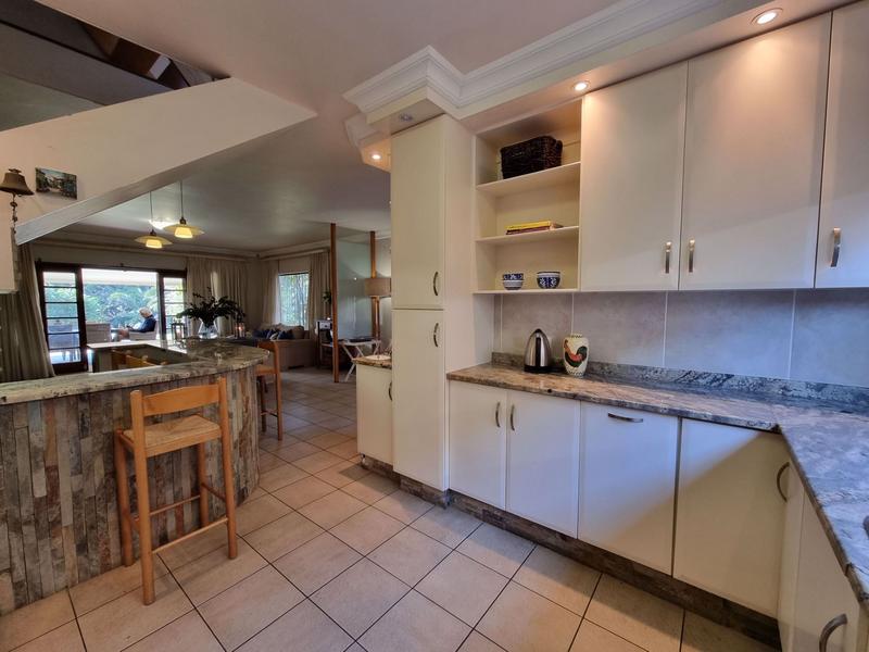 4 Bedroom Property for Sale in Hibberdene KwaZulu-Natal