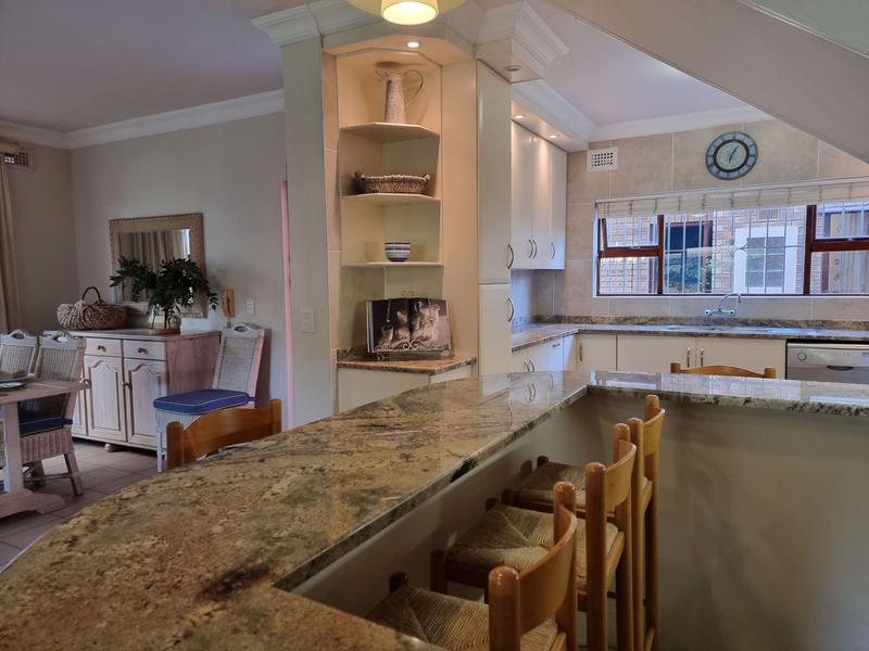 4 Bedroom Property for Sale in Hibberdene KwaZulu-Natal