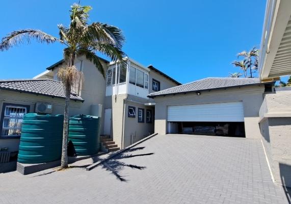 5 Bedroom Property for Sale in St Michaels On Sea KwaZulu-Natal