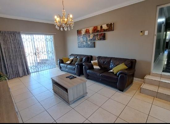 5 Bedroom Property for Sale in St Michaels On Sea KwaZulu-Natal