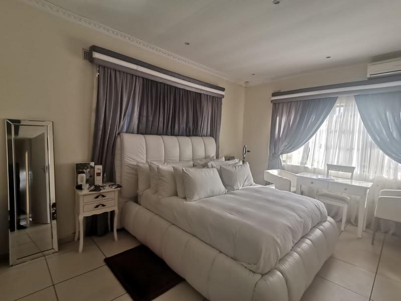 3 Bedroom Property for Sale in Uvongo KwaZulu-Natal