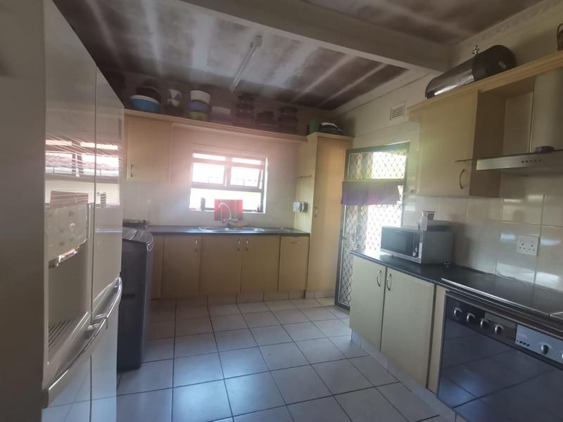 3 Bedroom Property for Sale in Uvongo KwaZulu-Natal
