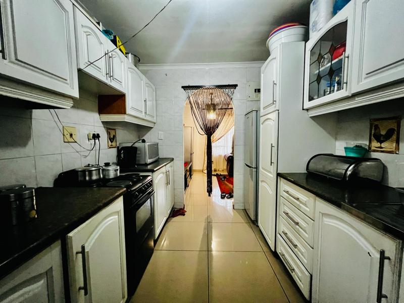 3 Bedroom Property for Sale in Kwamashu KwaZulu-Natal