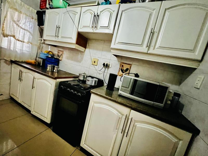 3 Bedroom Property for Sale in Kwamashu KwaZulu-Natal