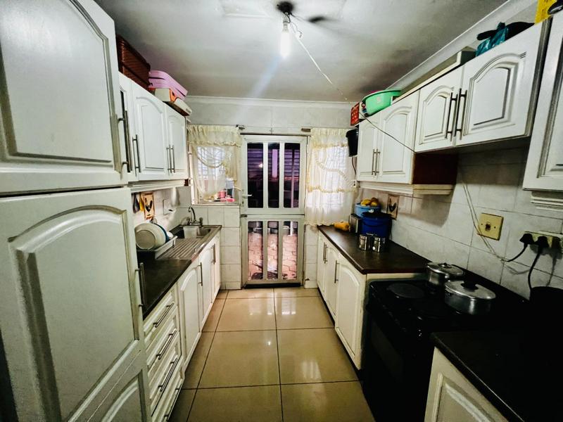 3 Bedroom Property for Sale in Kwamashu KwaZulu-Natal