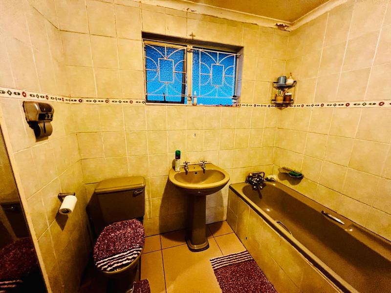 3 Bedroom Property for Sale in Kwamashu KwaZulu-Natal