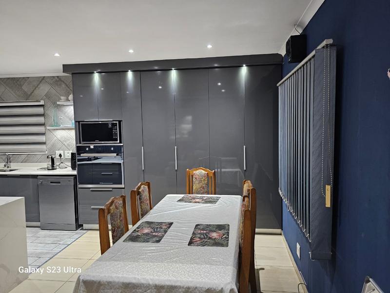 3 Bedroom Property for Sale in Centenary Park KwaZulu-Natal