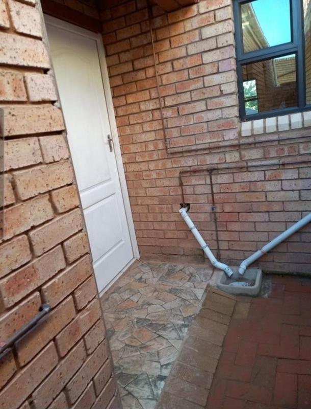 To Let 2 Bedroom Property for Rent in Bellair KwaZulu-Natal