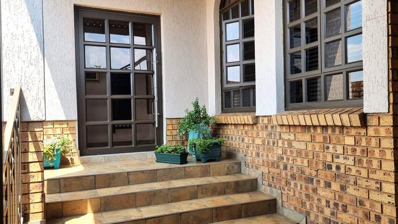 4 Bedroom Property for Sale in Ballitoville KwaZulu-Natal