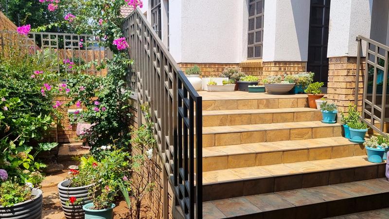 4 Bedroom Property for Sale in Ballitoville KwaZulu-Natal