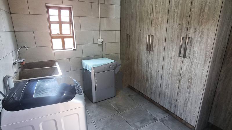 4 Bedroom Property for Sale in Ballitoville KwaZulu-Natal