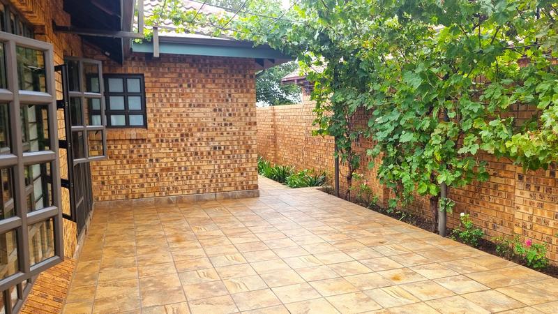 4 Bedroom Property for Sale in Ballitoville KwaZulu-Natal