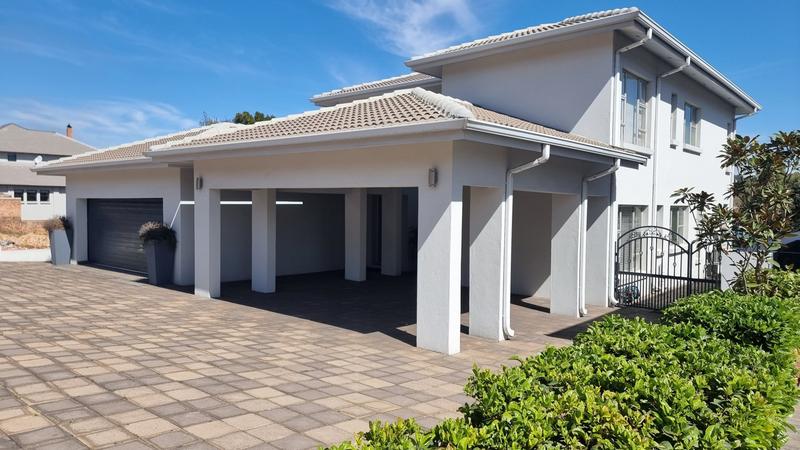 5 Bedroom Property for Sale in Jozini Rural KwaZulu-Natal