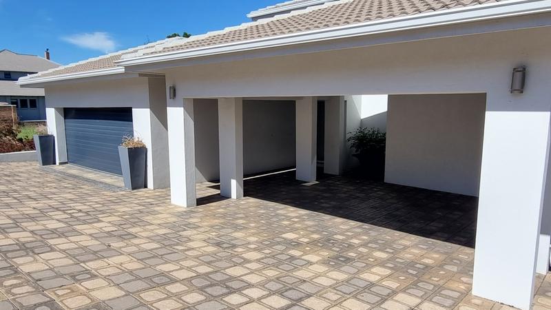 5 Bedroom Property for Sale in Jozini Rural KwaZulu-Natal