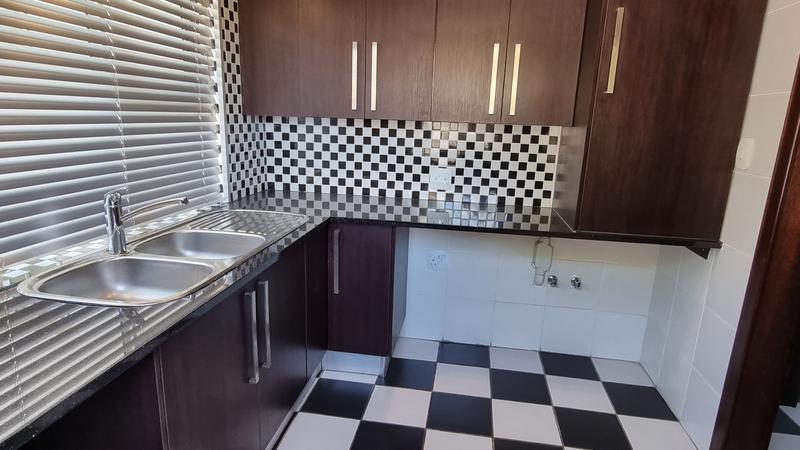 5 Bedroom Property for Sale in Jozini Rural KwaZulu-Natal