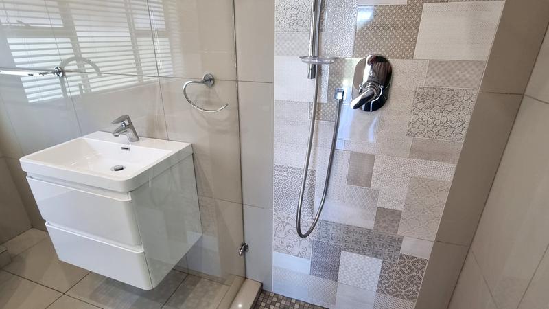 5 Bedroom Property for Sale in Jozini Rural KwaZulu-Natal