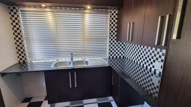 5 Bedroom Property for Sale in Jozini Rural KwaZulu-Natal