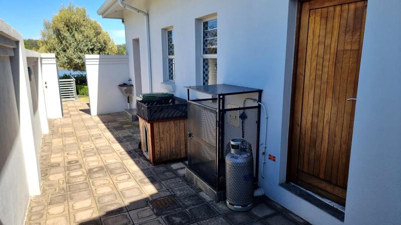 5 Bedroom Property for Sale in Jozini Rural KwaZulu-Natal