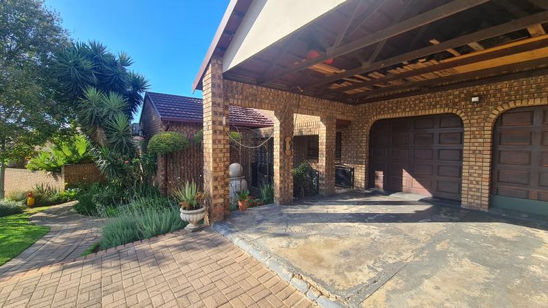 4 Bedroom Property for Sale in Jozini Rural KwaZulu-Natal