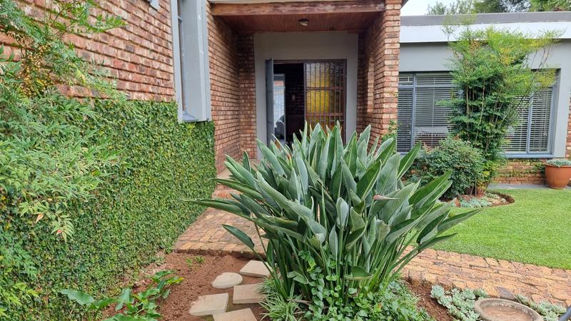 5 Bedroom Property for Sale in Ballito Central KwaZulu-Natal