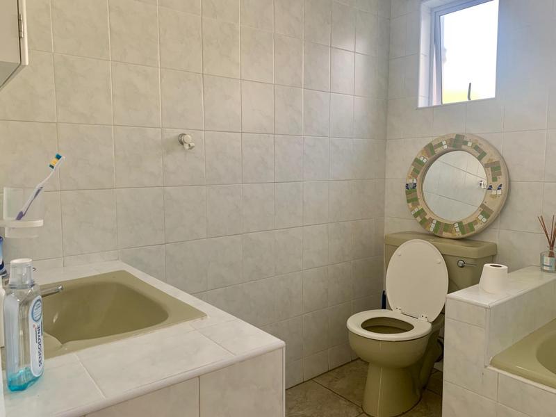 2 Bedroom Property for Sale in Essenwood KwaZulu-Natal