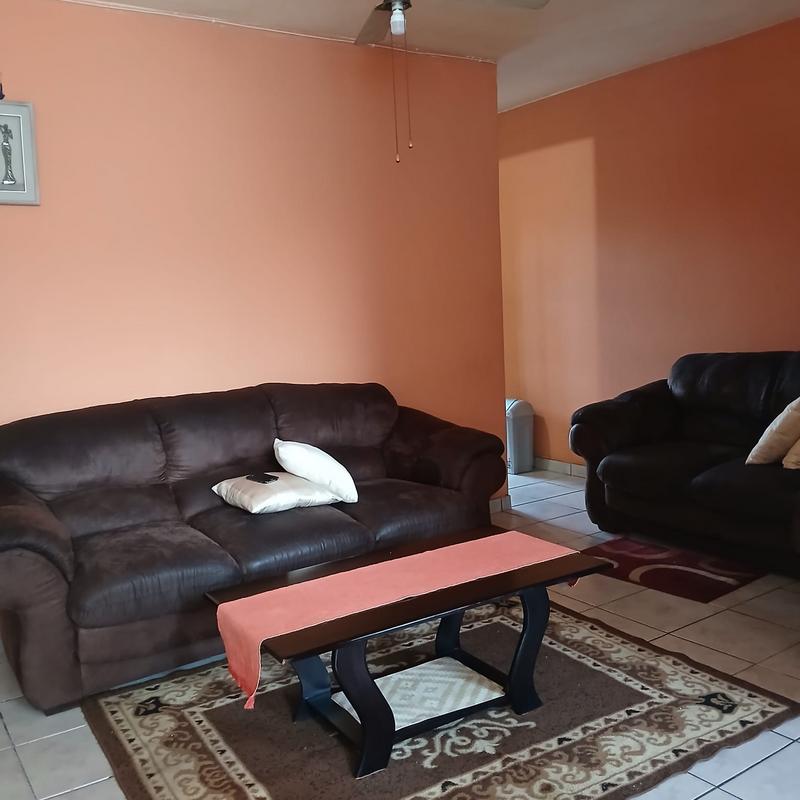 1 Bedroom Property for Sale in Montclair KwaZulu-Natal
