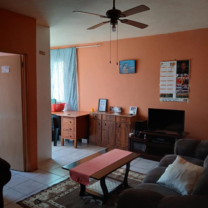 1 Bedroom Property for Sale in Montclair KwaZulu-Natal