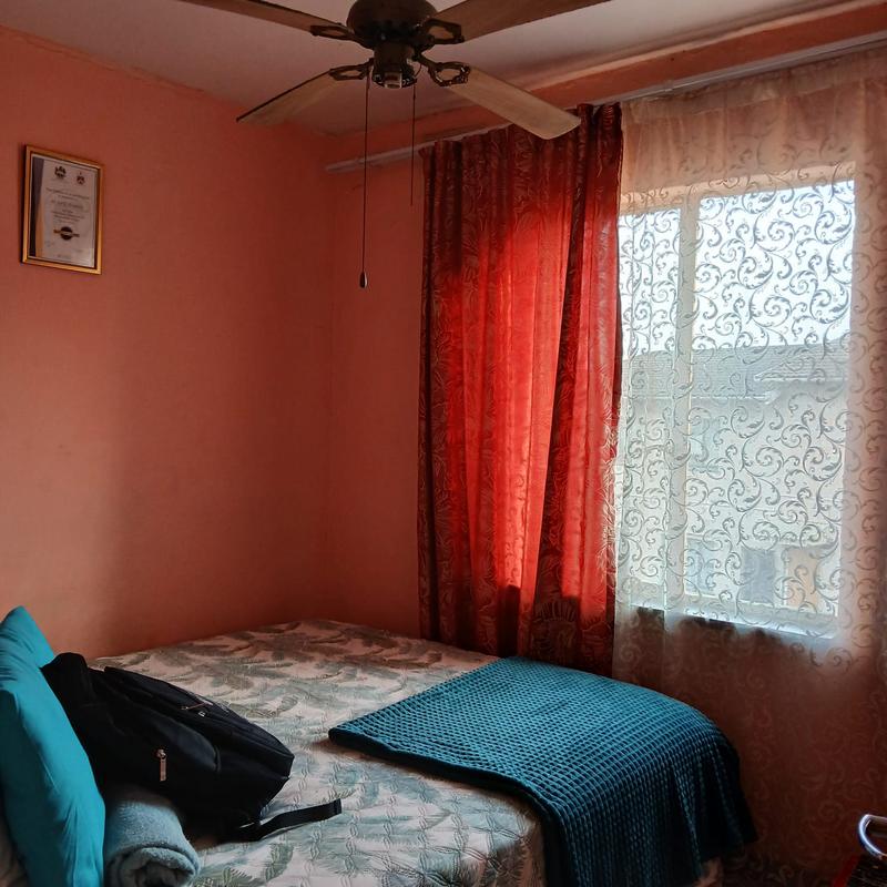 1 Bedroom Property for Sale in Montclair KwaZulu-Natal