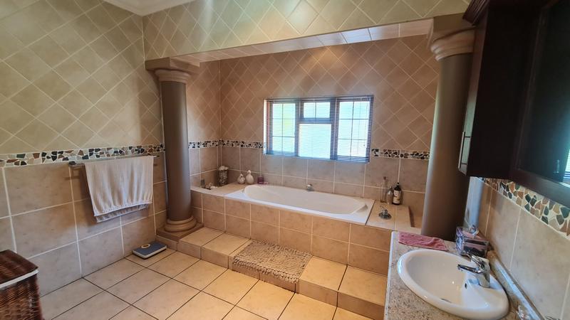 4 Bedroom Property for Sale in Jozini Rural KwaZulu-Natal