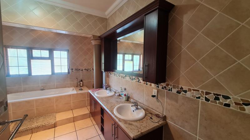 4 Bedroom Property for Sale in Jozini Rural KwaZulu-Natal