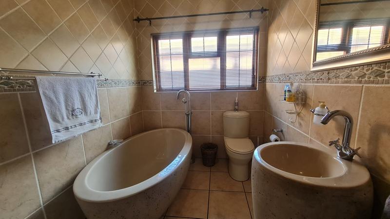 4 Bedroom Property for Sale in Jozini Rural KwaZulu-Natal