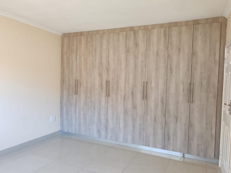 To Let 3 Bedroom Property for Rent in Newlands East KwaZulu-Natal