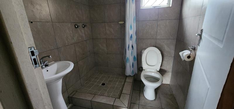 2 Bedroom Property for Sale in Umkomaas KwaZulu-Natal