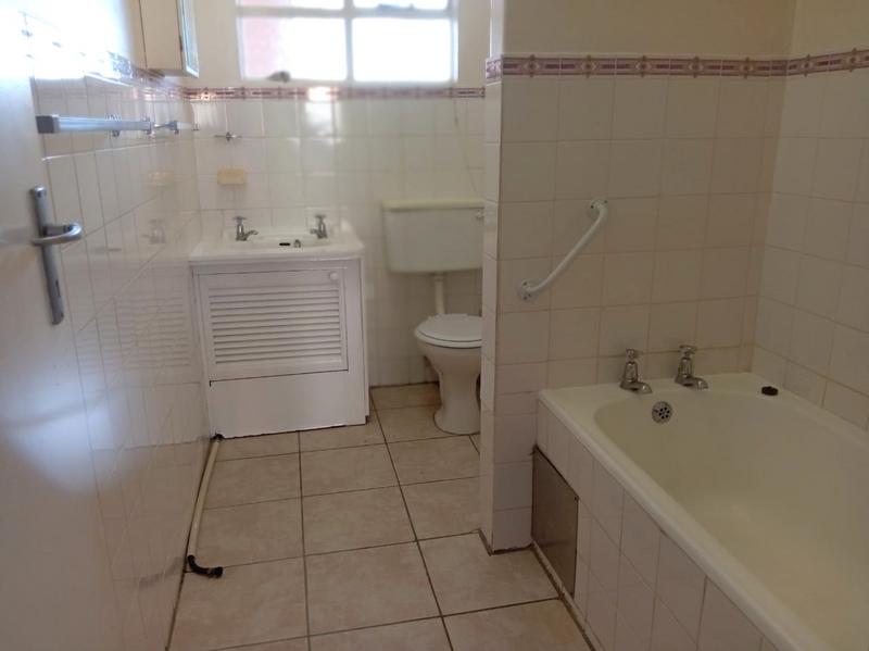 2 Bedroom Property for Sale in Scottburgh KwaZulu-Natal