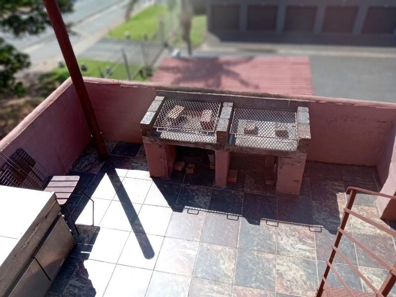 2 Bedroom Property for Sale in Scottburgh KwaZulu-Natal