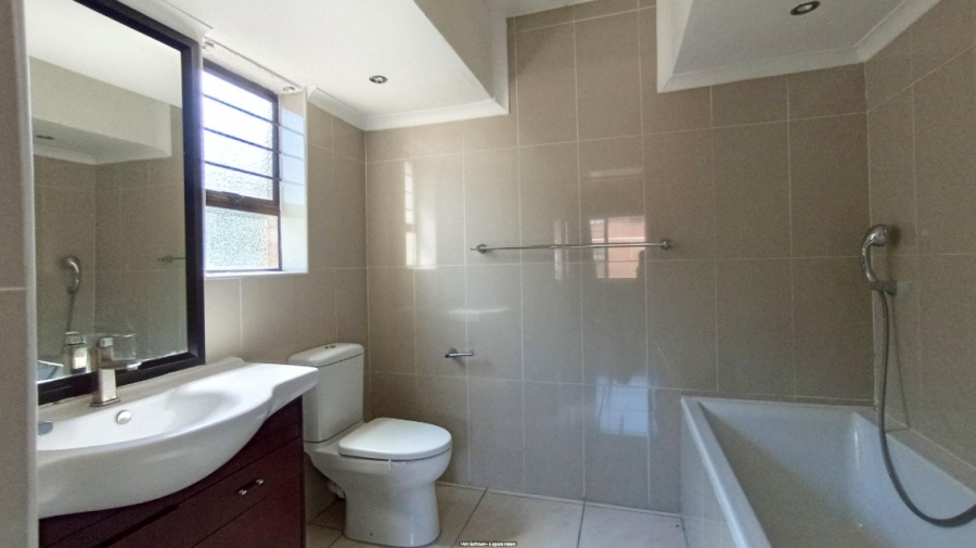 3 Bedroom Property for Sale in Amanzimtoti KwaZulu-Natal
