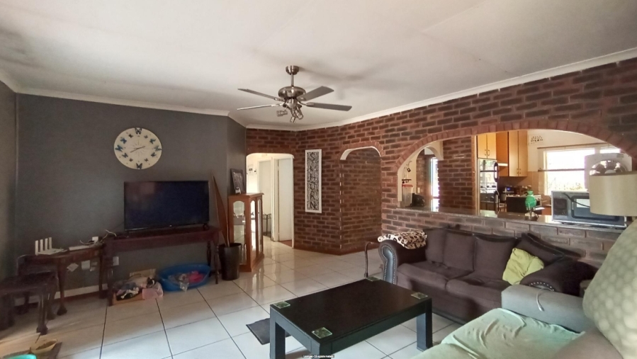 3 Bedroom Property for Sale in Amanzimtoti KwaZulu-Natal