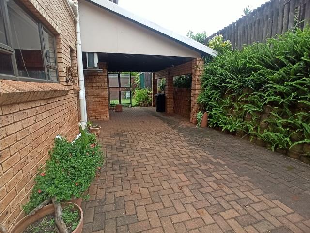 4 Bedroom Property for Sale in Warner Beach KwaZulu-Natal