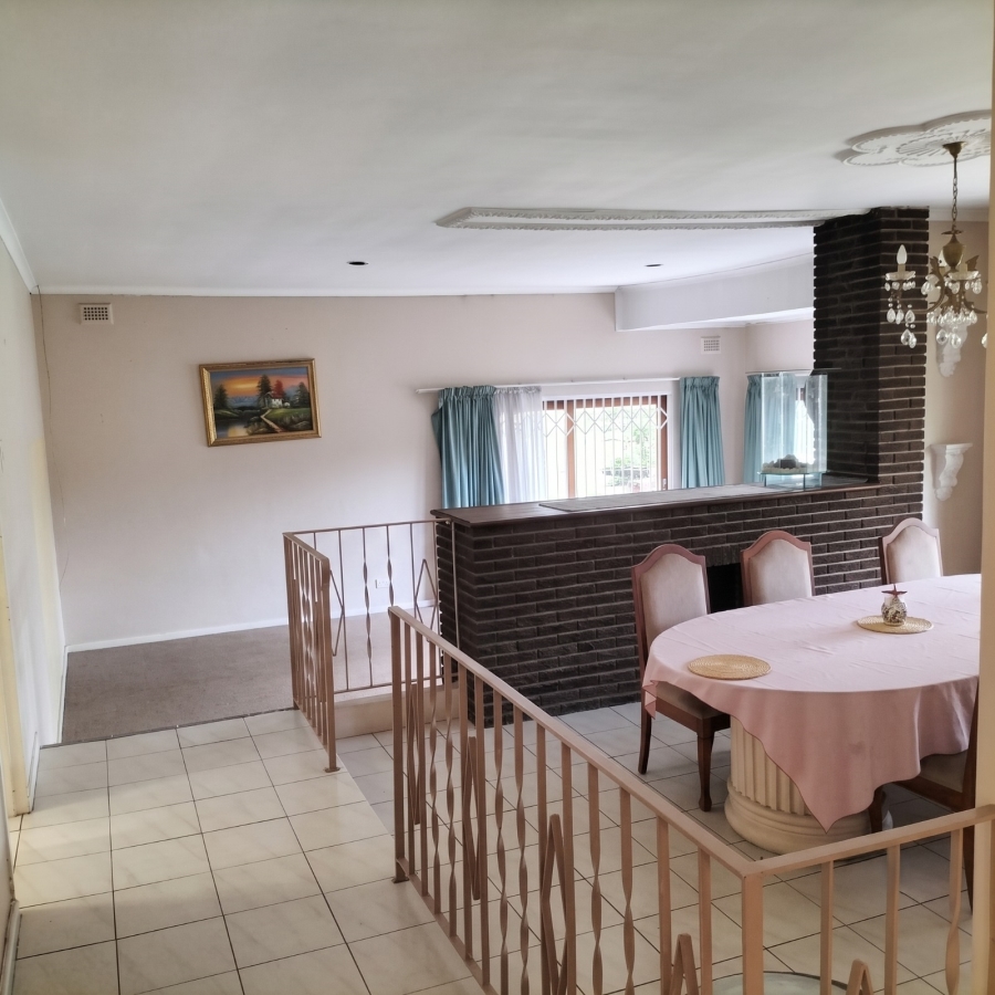 5 Bedroom Property for Sale in Cowies Hill Park KwaZulu-Natal